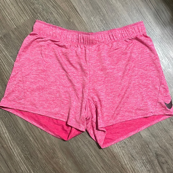 Women’s Nike Dri-Fit Shorts - Picture 1 of 4